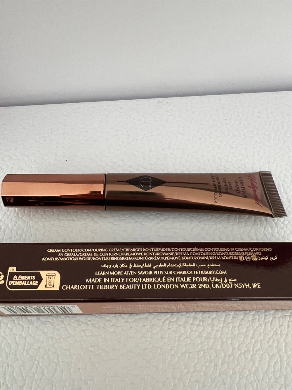 Charlotte Tilbury Hollywood Easy Contour Wand in Fair-Medium